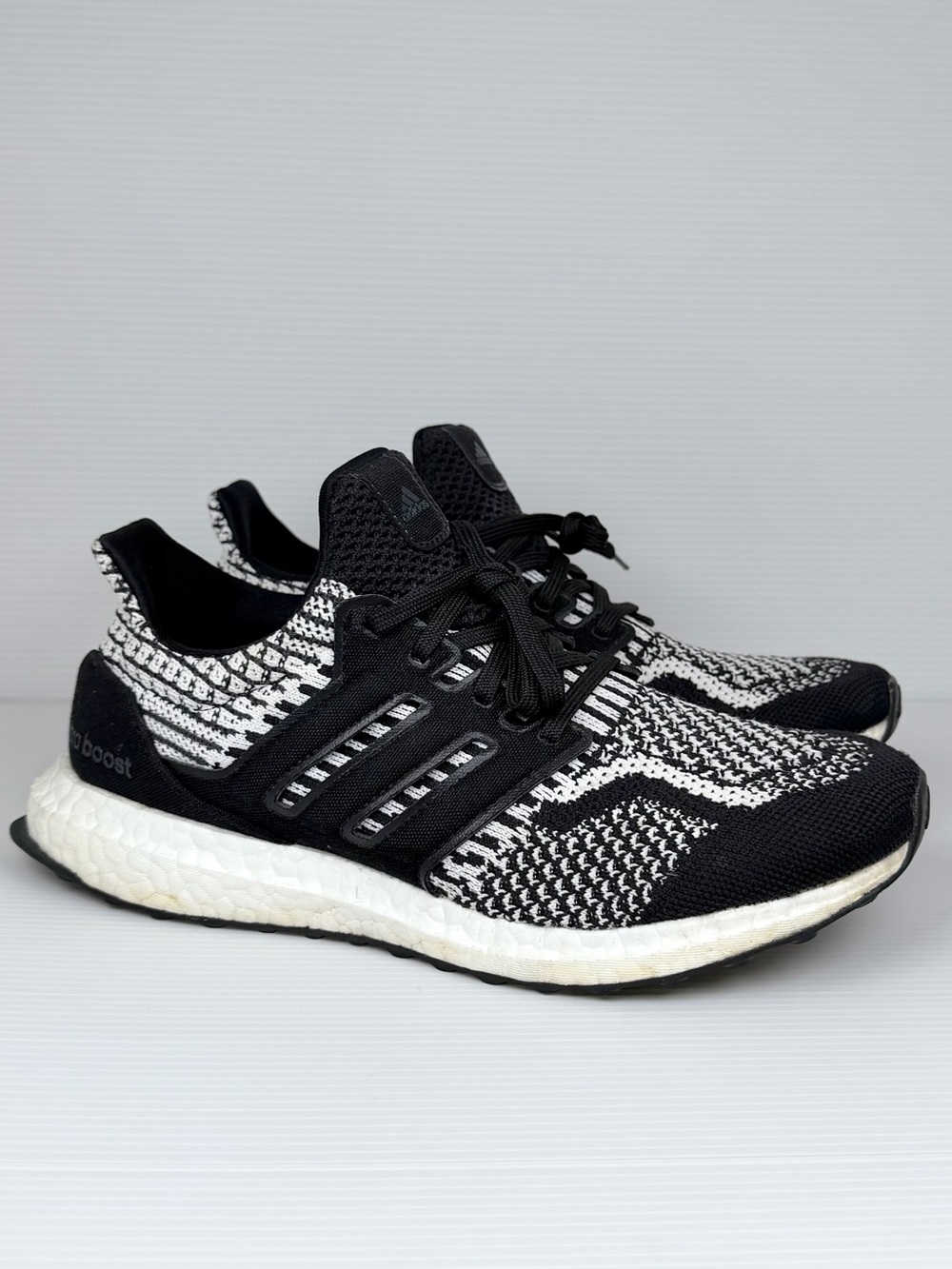 Adidas Ultraboost 5.0 DNA Oreo Running Shoes Women’s 7 Black White FZ1850